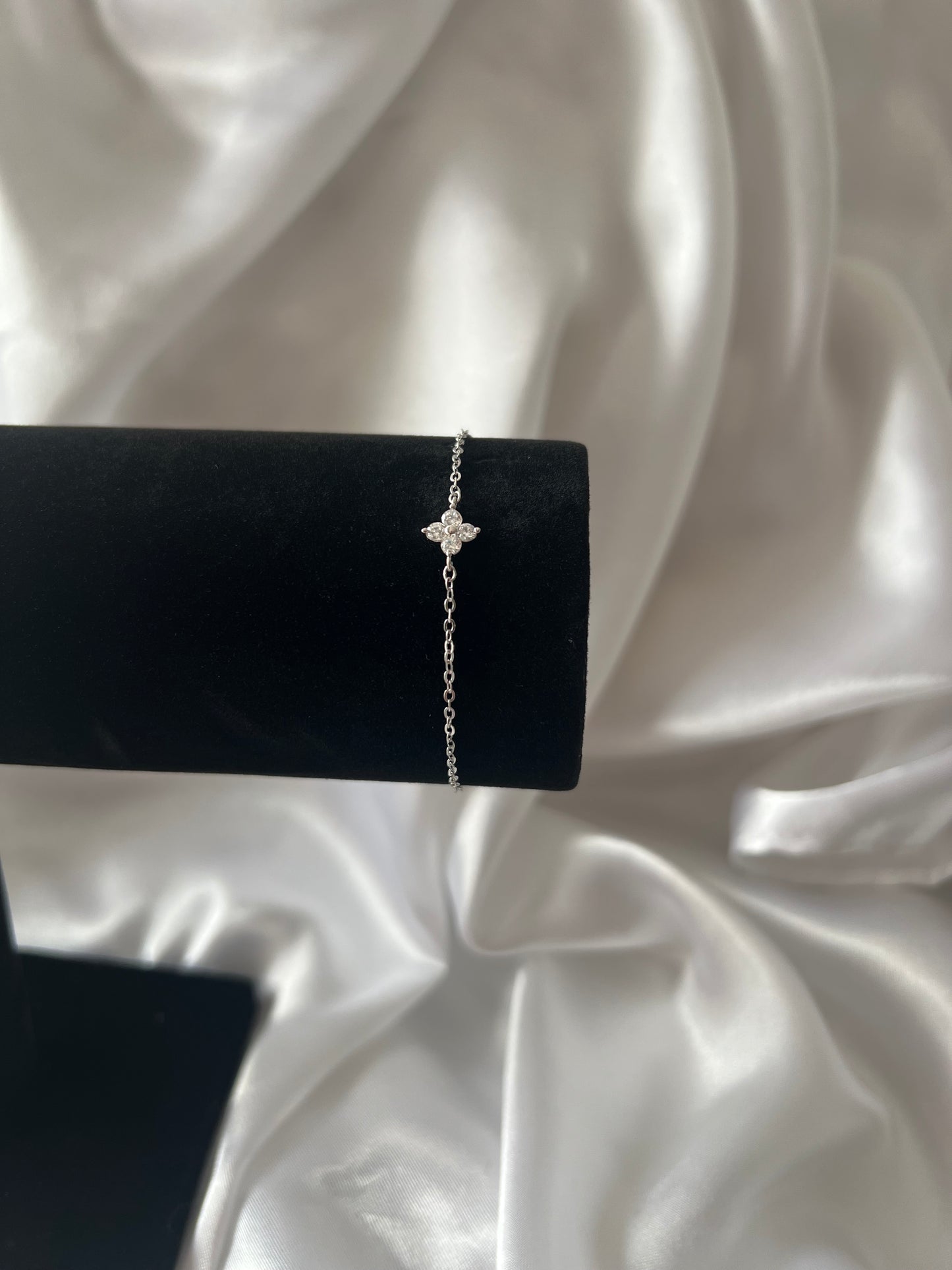 Flo bracelet