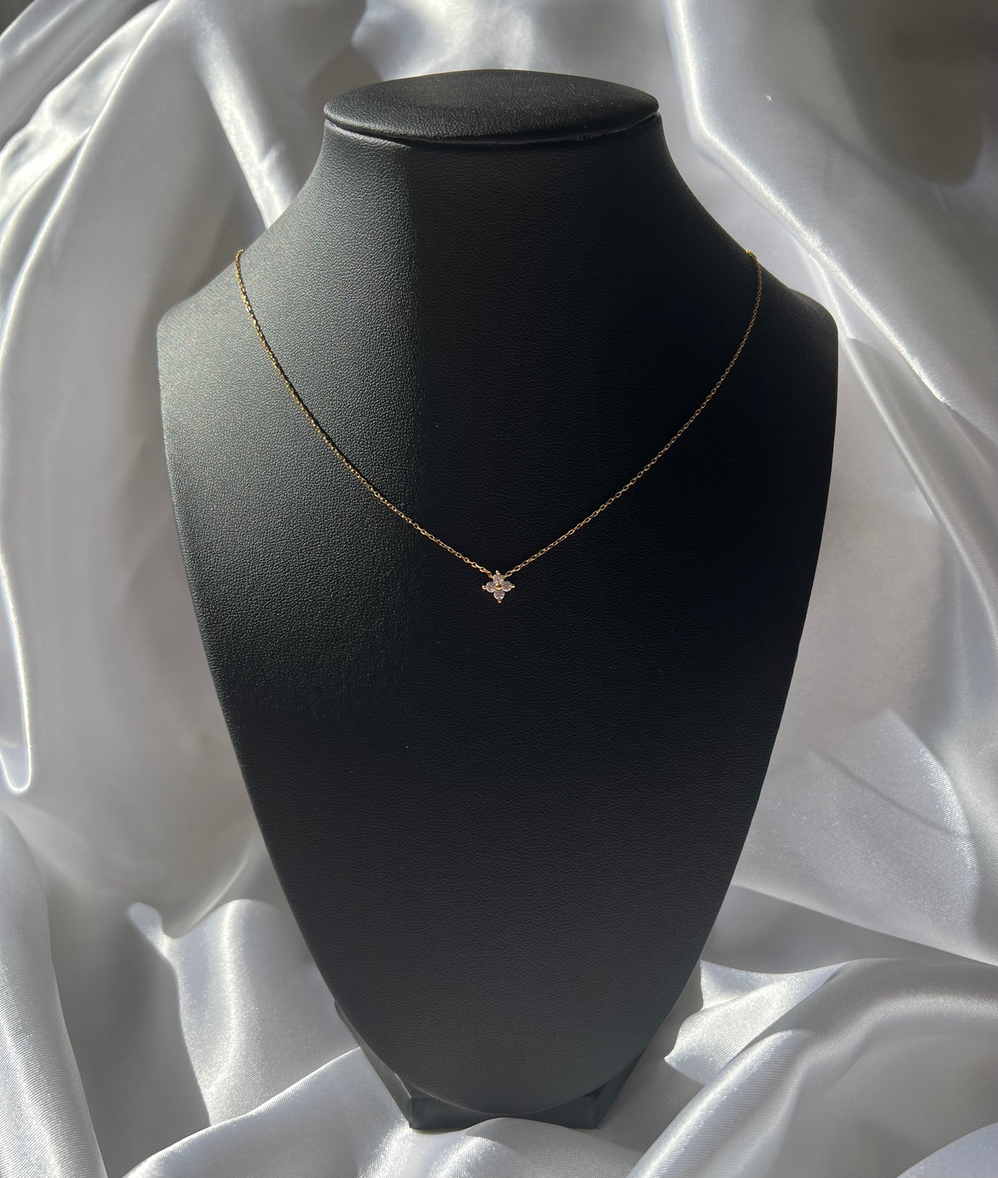 Flo Necklace